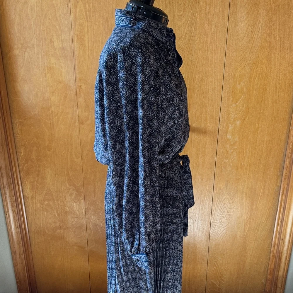 Max Studio Navy Patterned Long Sleeve Dress - NWT - Picture 3 of 10